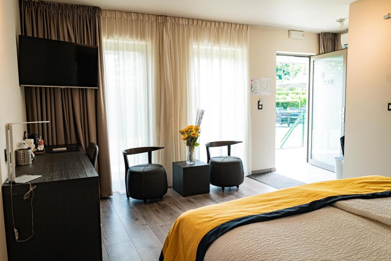 Abalona Hotel & Apartments Дендермонде Экстерьер фото