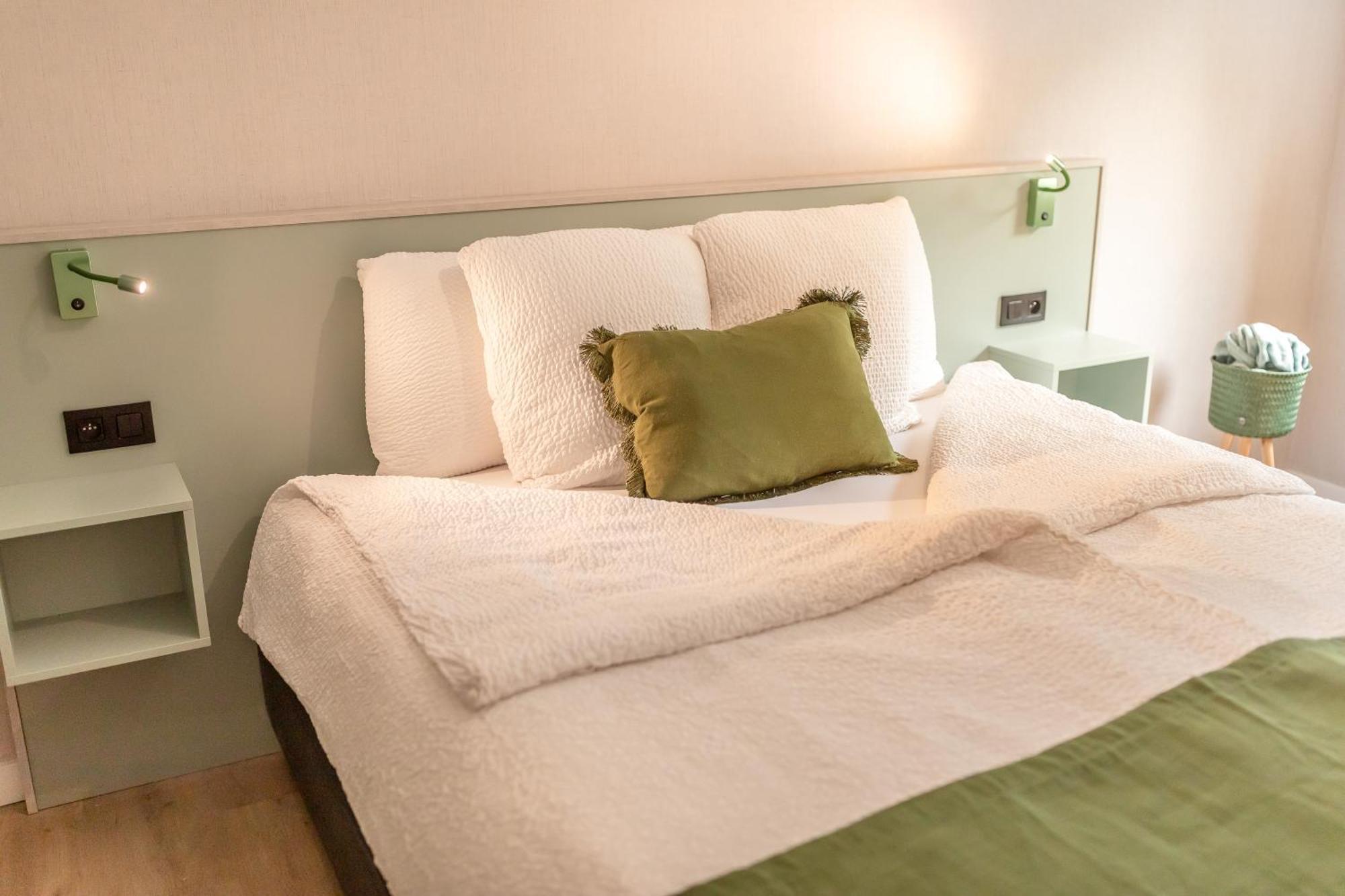 Abalona Hotel & Apartments Дендермонде Экстерьер фото